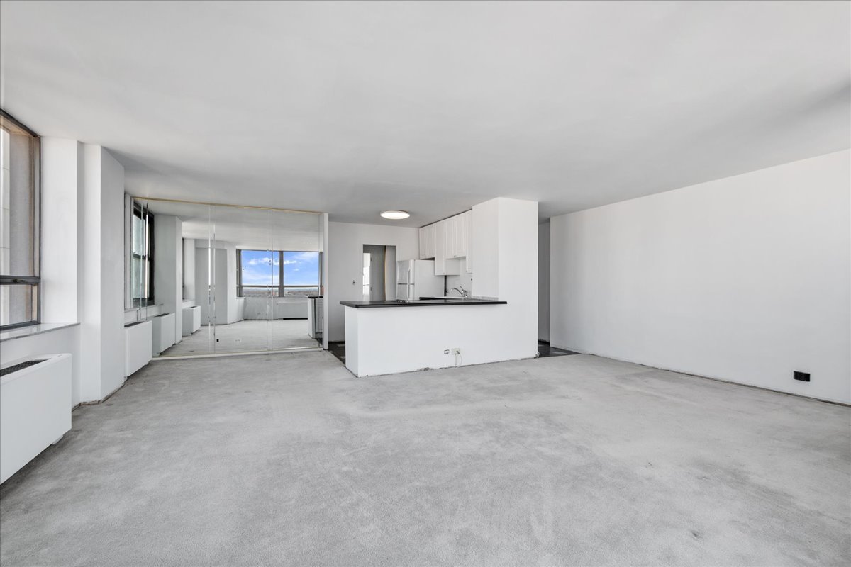 5701 N Sheridan Road 17B