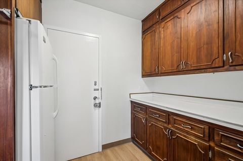 Tiny photo for 1585 Ridge Avenue #301, Evanston, IL 60201 (MLS # 12549935)