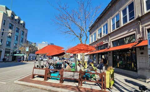 Tiny photo for 1585 Ridge Avenue #301, Evanston, IL 60201 (MLS # 12549935)