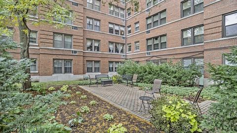 Tiny photo for 1585 Ridge Avenue #301, Evanston, IL 60201 (MLS # 12549935)