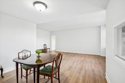 Tiny photo for 1585 Ridge Avenue #301, Evanston, IL 60201 (MLS # 12549935)