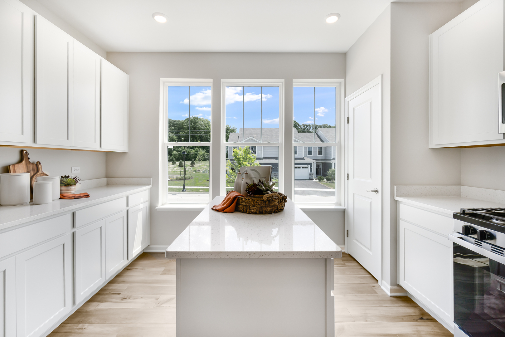 405 Red Oak Circle