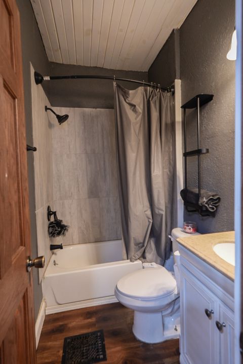 Tiny photo for 2214 Grand Avenue, Davenport, IA 52803 (MLS # 12555720)