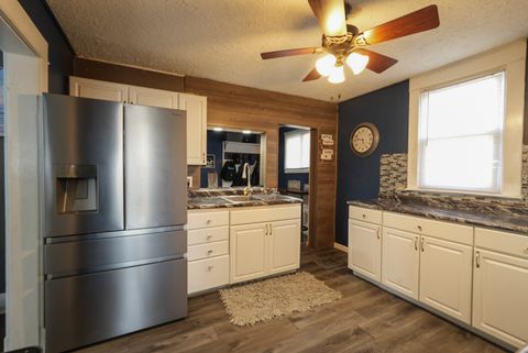 Tiny photo for 2214 Grand Avenue, Davenport, IA 52803 (MLS # 12555720)