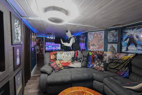 Tiny photo for 2214 Grand Avenue, Davenport, IA 52803 (MLS # 12555720)