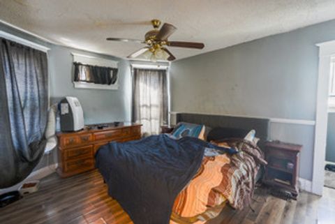 Tiny photo for 2214 Grand Avenue, Davenport, IA 52803 (MLS # 12555720)