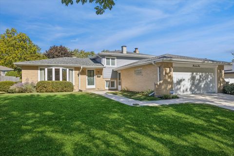 Photo of 1310 Iroquois Lane, Darien, IL 60561 (MLS # 12490681)