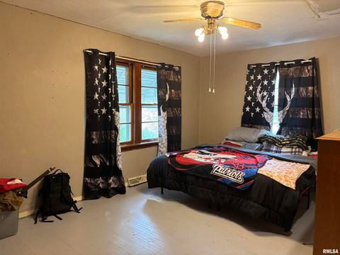 Tiny photo for 122 CENTER Street, Anna, IL 62906 (MLS # EB459916)