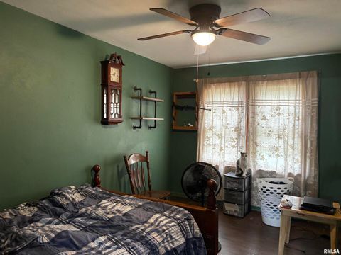 Tiny photo for 122 CENTER Street, Anna, IL 62906 (MLS # EB459916)