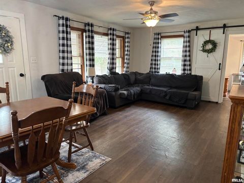 Tiny photo for 122 CENTER Street, Anna, IL 62906 (MLS # EB459916)