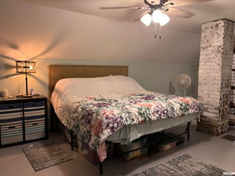 Tiny photo for 122 CENTER Street, Anna, IL 62906 (MLS # EB459916)