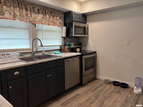 Tiny photo for 122 CENTER Street, Anna, IL 62906 (MLS # EB459916)