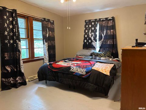 Tiny photo for 122 CENTER Street, Anna, IL 62906 (MLS # EB459916)