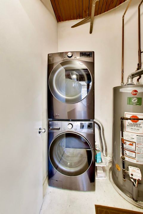 Tiny photo for 550 N Kingsbury Street #423, Chicago, IL 60654 (MLS # 12687260)