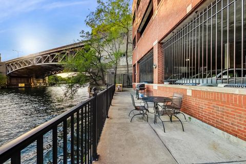 Tiny photo for 550 N Kingsbury Street #423, Chicago, IL 60654 (MLS # 12687260)