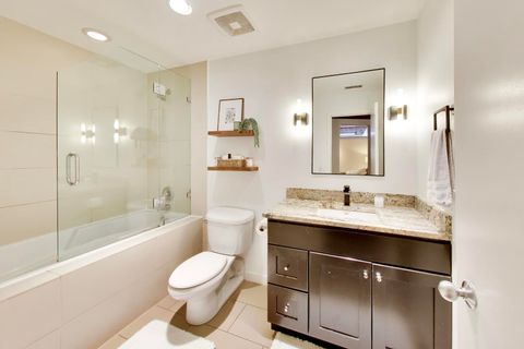 Tiny photo for 550 N Kingsbury Street #423, Chicago, IL 60654 (MLS # 12687260)
