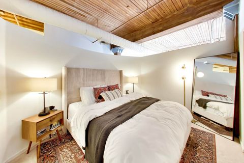Tiny photo for 550 N Kingsbury Street #423, Chicago, IL 60654 (MLS # 12687260)