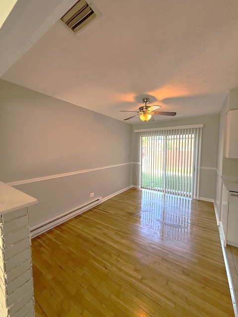 1S246 Stratford Lane