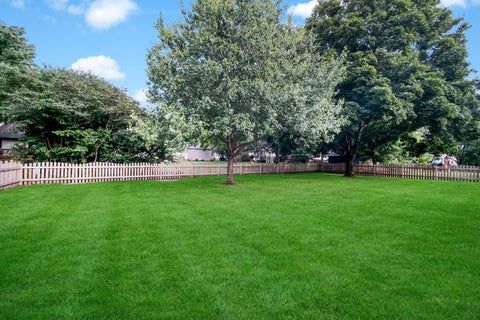 Tiny photo for 2031 Burnham Place, Wheaton, IL 60189 (MLS # 12746246)