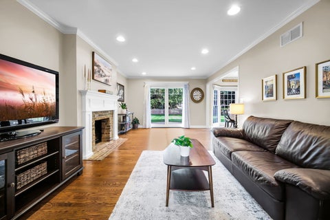 Tiny photo for 2031 Burnham Place, Wheaton, IL 60189 (MLS # 12746246)