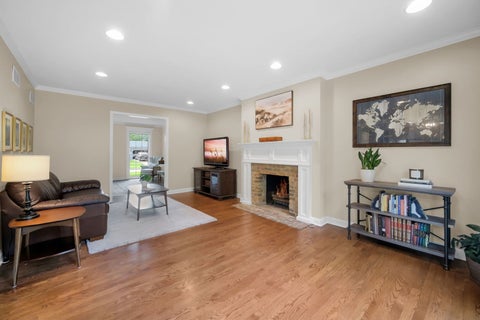 Tiny photo for 2031 Burnham Place, Wheaton, IL 60189 (MLS # 12746246)