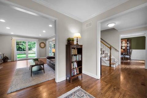 Tiny photo for 2031 Burnham Place, Wheaton, IL 60189 (MLS # 12746246)