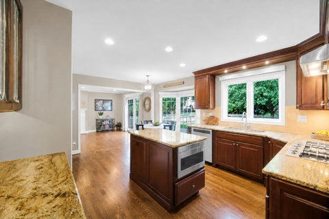 Tiny photo for 2031 Burnham Place, Wheaton, IL 60189 (MLS # 12746246)