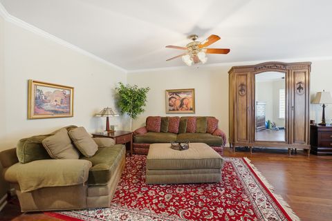 Tiny photo for 15 Manchester Lane, Elmhurst, IL 60126 (MLS # 12550165)