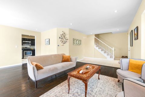 Tiny photo for 754 Huntington Drive, Carol Stream, IL 60188 (MLS # 12504625)