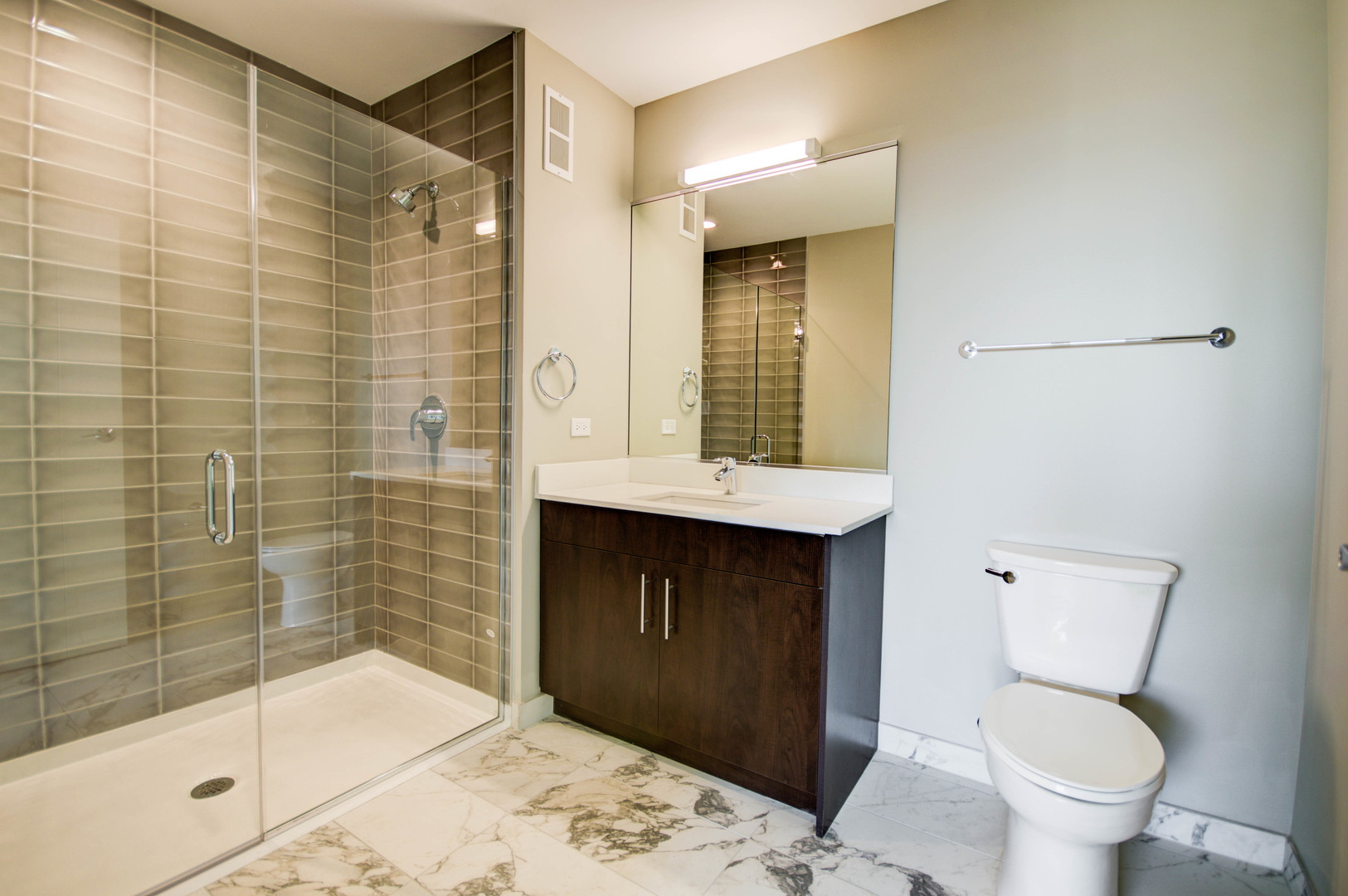 851 W Grand Avenue 403