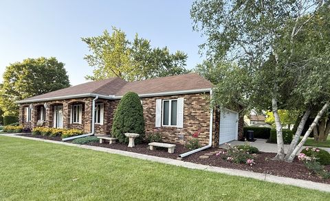 Tiny photo for 300 Fieldstone Lane, Dixon, IL 61021 (MLS # 12464945)