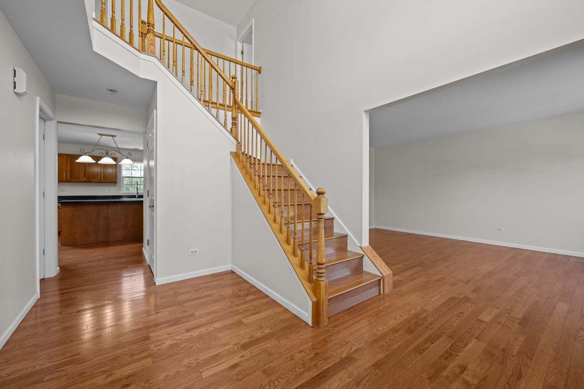 13516 Vicarage Drive