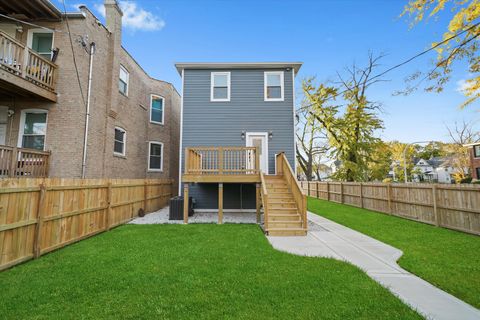 Tiny photo for 657 N PINE Avenue, Chicago, IL 60644 (MLS # 12513072)