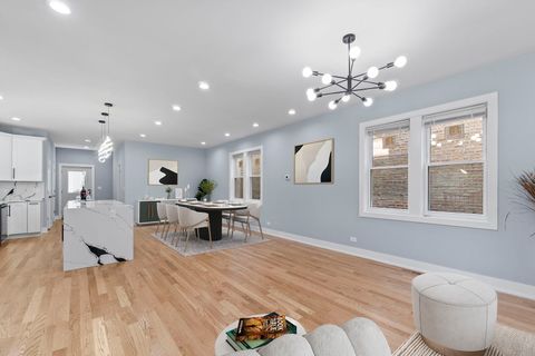 Tiny photo for 657 N PINE Avenue, Chicago, IL 60644 (MLS # 12513072)