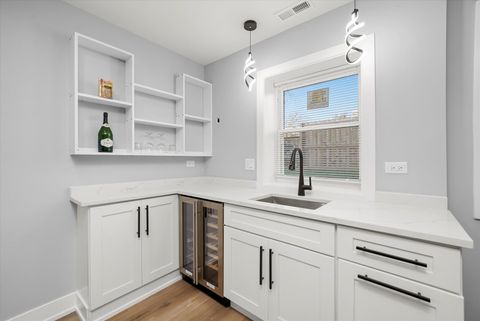 Tiny photo for 657 N PINE Avenue, Chicago, IL 60644 (MLS # 12513072)