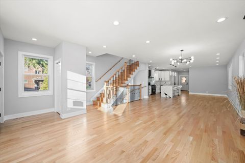 Tiny photo for 657 N PINE Avenue, Chicago, IL 60644 (MLS # 12513072)