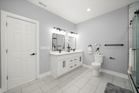 Tiny photo for 657 N PINE Avenue, Chicago, IL 60644 (MLS # 12513072)