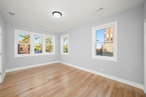Tiny photo for 657 N PINE Avenue, Chicago, IL 60644 (MLS # 12513072)