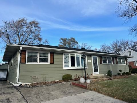 A home in Willowbrook