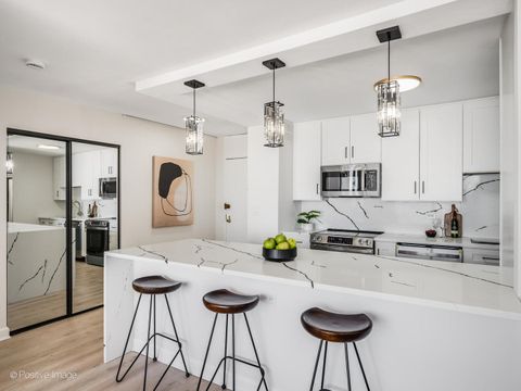 Tiny photo for 5455 N Sheridan Road #3203, Chicago, IL 60640 (MLS # 12577681)