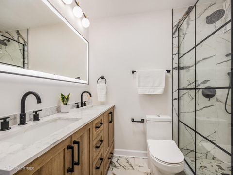 Tiny photo for 5455 N Sheridan Road #3203, Chicago, IL 60640 (MLS # 12577681)