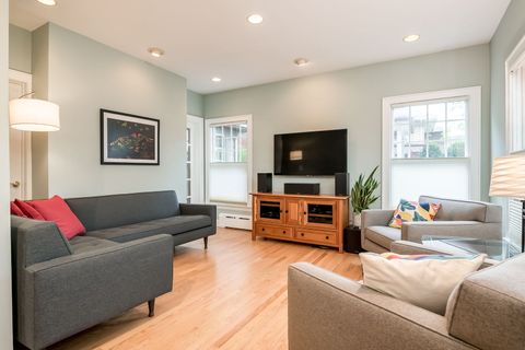 Tiny photo for 1017 N Grove Avenue, Oak Park, IL 60302 (MLS # 12628526)