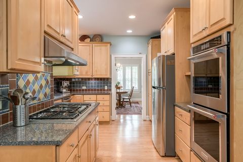 Tiny photo for 1017 N Grove Avenue, Oak Park, IL 60302 (MLS # 12628526)