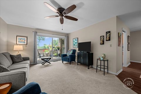 Tiny photo for 1730 W Galena Boulevard #304W, Aurora, IL 60506 (MLS # 12692754)