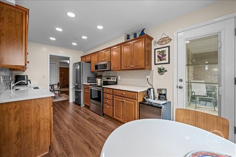 Tiny photo for 1730 W Galena Boulevard #304W, Aurora, IL 60506 (MLS # 12692754)