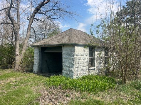 Tiny photo for 403 E 200 N Road, Loda, IL 60948 (MLS # 12615069)