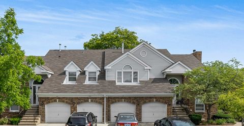 Photo of 98 Willow Parkway, Buffalo Grove, IL 60089 (MLS # 12594679)