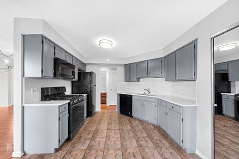 Tiny photo for 98 Willow Parkway, Buffalo Grove, IL 60089 (MLS # 12594679)