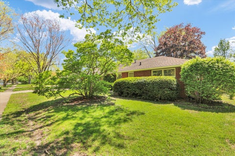Tiny photo for 203 E Mumford Drive, Urbana, IL 61801 (MLS # 12627849)