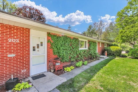 Tiny photo for 203 E Mumford Drive, Urbana, IL 61801 (MLS # 12627849)